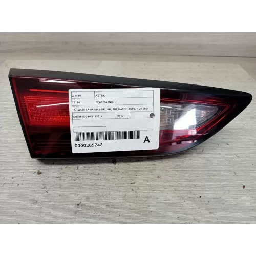 HOLDEN ASTRA REAR GARNISH TAILGATE LAMP (LH SIDE), BK, 5DR HATCH, R/RS, NON LED