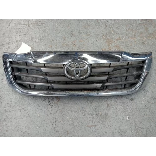 TOYOTA HILUX GRILLE RADIATOR GRILLE, SR5, CHROME, 09/15-08/18 2015