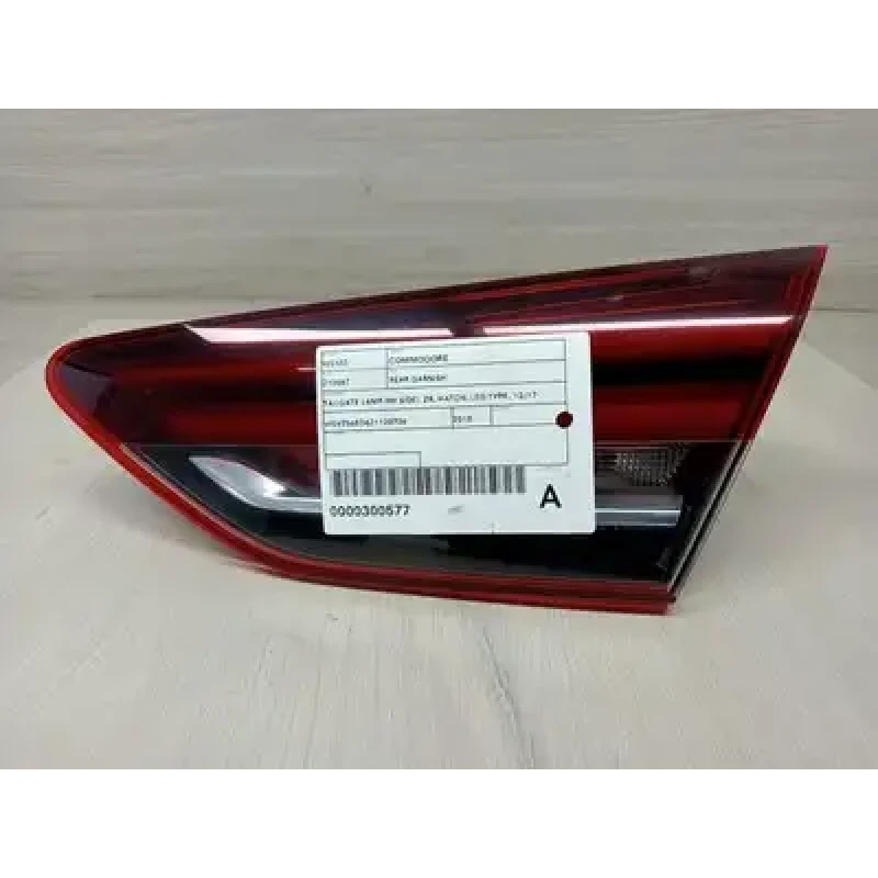 HOLDEN COMMODORE REAR GARNISH TAILGATE LAMP (RH SIDE), ZB, HATCH, LED TYPE, 10/1