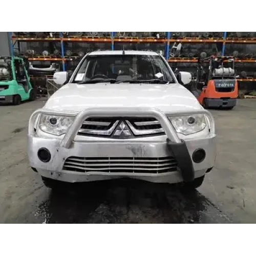 MITSUBISHI CHALLENGER GRILLE RADIATOR GRILLE, PC, 07/13-12/15 2014