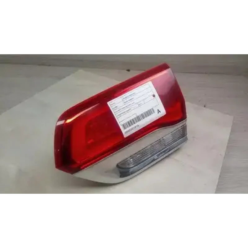 JEEP GRANDCHEROKEE REAR GARNISH TAILGATE LAMP (RH SIDE), WK, LAREDO/OVERLAND/SUM