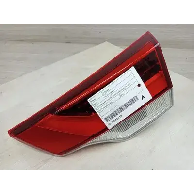 TOYOTA KLUGER REAR GARNISH TAILGATE LAMP (RH SIDE), GSU50/GSU55, 11/16-02/21 201 TOYOTA KLUGER REAR GARNISH TAILGATE LAMP (RH SIDE), GSU50/GSU55, 11/16-02/21 201