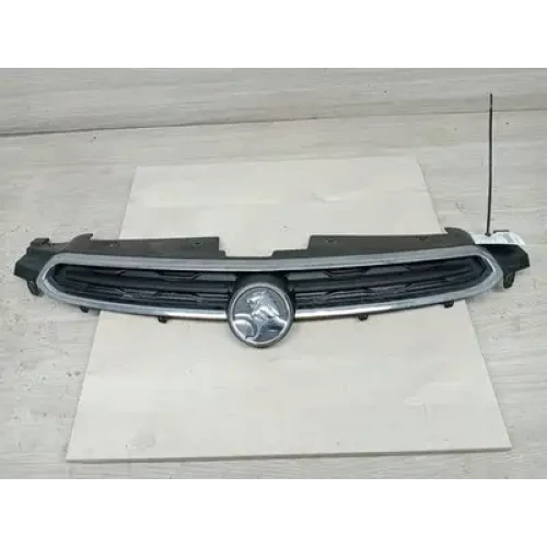 HOLDEN CRUZE GRILLE RADIATOR GRILLE (UPPER), JH, BLACK/CHROME, 01/15-01/17 2016 HOLDEN CRUZE GRILLE RADIATOR GRILLE (UPPER), JH, BLACK/CHROME, 01/15-01/17 2016