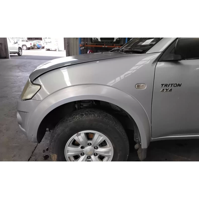 MITSUBISHI TRITON LEFT GUARD ML-MN, FLARED TYPE, 07/06-04/15 2012