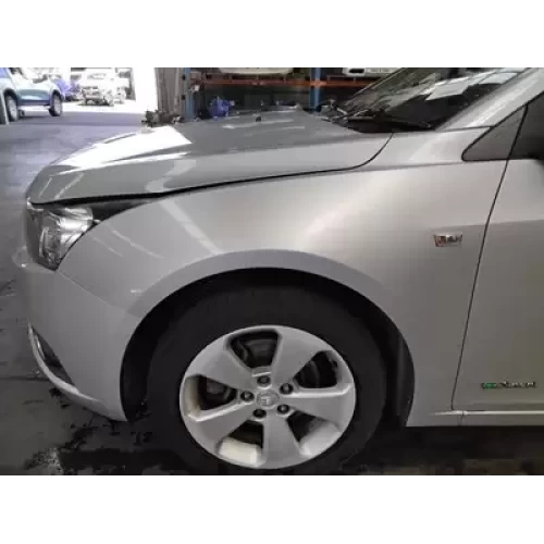 HOLDEN CRUZE LEFT GUARD JG-JH, CD/CDX/EQUIPE/Z SERIES, W/ INDICATOR, NON SKIRT T