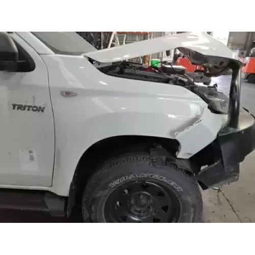 MITSUBISHI TRITON RIGHT GUARD MR, NON FLARED, W/ REPEATER LAMP TYPE, 11/18-10/23
