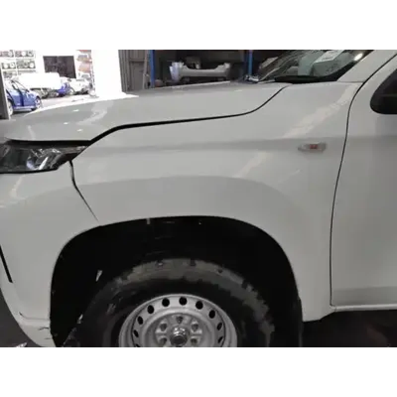 MITSUBISHI TRITON LEFT GUARD MR, NON FLARED, W/ REPEATER LAMP TYPE, 11/18-10/23