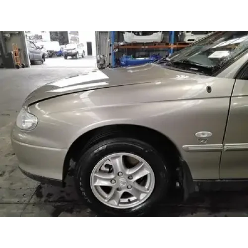 HOLDEN COMMODORE LEFT GUARD VT-VX 09/97-09/02 2001