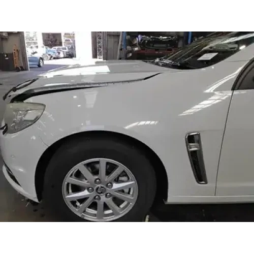 HOLDEN COMMODORE LEFT GUARD VF, GUARD VENT, W/ FLASHER TYPE, CHROME, 05/13-12/17