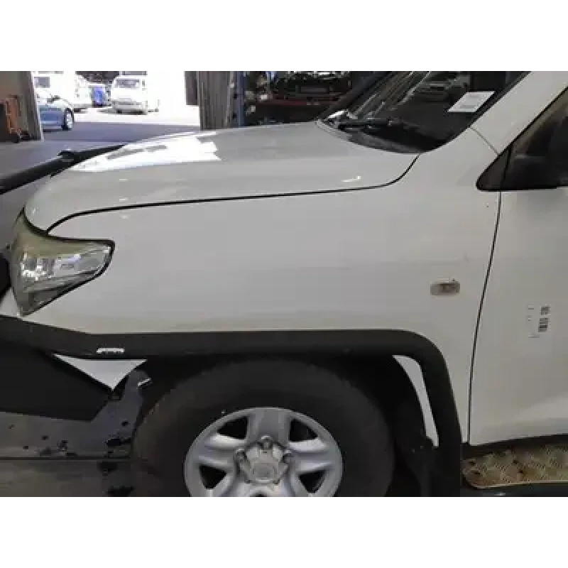 TOYOTA LANDCRUISER LEFT GUARD 200 SERIES, W/ INDICATOR TYPE, 11/07-07/15 2014