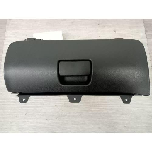 CHEVROLET SILVERADO GLOVE BOX UPPER, GMSV 1500, 01/20- 2021