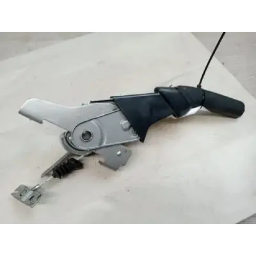 MITSUBISHI TRITON HANDBRAKE LEVER LEATHER, BLACK W/ CHROME BUTTON TYPE, MR, 11/1 MITSUBISHI TRITON HANDBRAKE LEVER LEATHER, BLACK W/ CHROME BUTTON TYPE, MR, 11/1