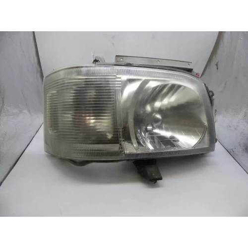 TOYOTA HIACE RIGHT HEADLAMP TRH/KDH, SLWB, 03/05-08/10 2005