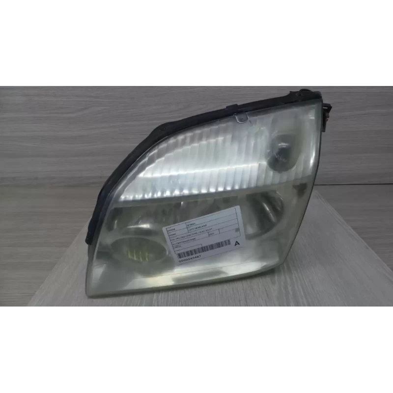 NISSAN XTRAIL LEFT HEADLAMP T30, YELLOW LENS TYPE, 10/01-09/07 2002