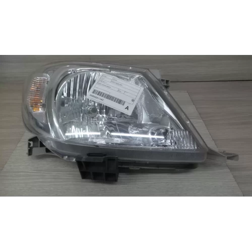 TOYOTA HILUX RIGHT HEADLAMP 10/08-06/11 2010