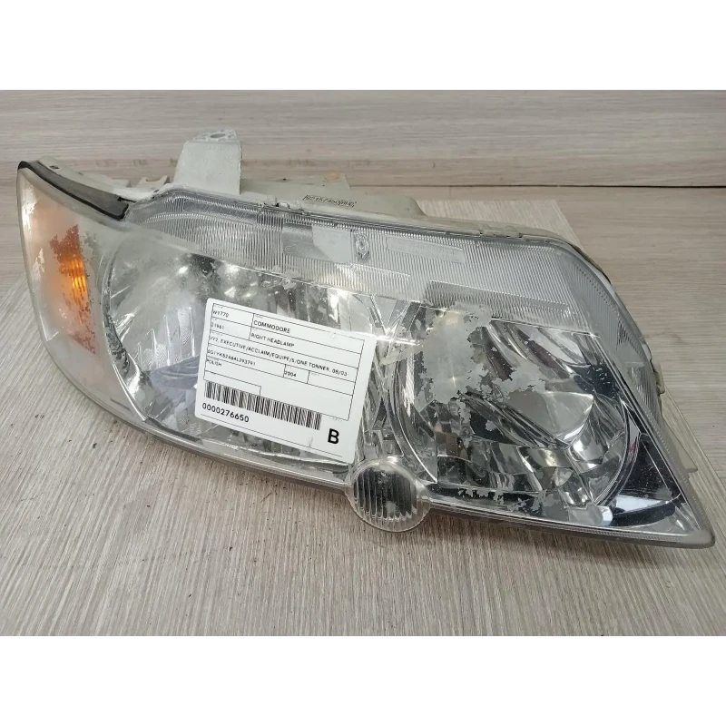 HOLDEN COMMODORE RIGHT HEADLAMP VY2, EXECUTIVE/ACCLAIM/EQUIPE/S/ONE TONNER, 08/0