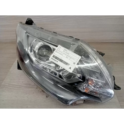 MITSUBISHI TRITON RIGHT HEADLAMP MQ, XENON TYPE, CLEAR TINT TOP EDGE, 03/15-10/1