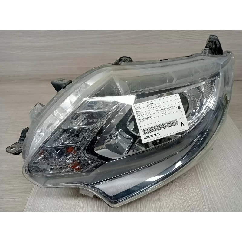 MITSUBISHI TRITON LEFT HEADLAMP MQ, XENON TYPE, CLEAR TINT TOP EDGE, 03/15-10/18