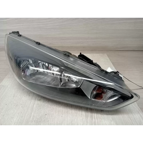 FORD FOCUS RIGHT HEADLAMP LZ, TITANIUM/SPORT, HALOGEN TYPE, 07/15-11/18 2017