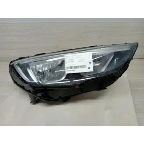 HOLDEN COMMODORE RIGHT HEADLAMP ZB, HALOGEN TYPE, 10/17-12/20 2018