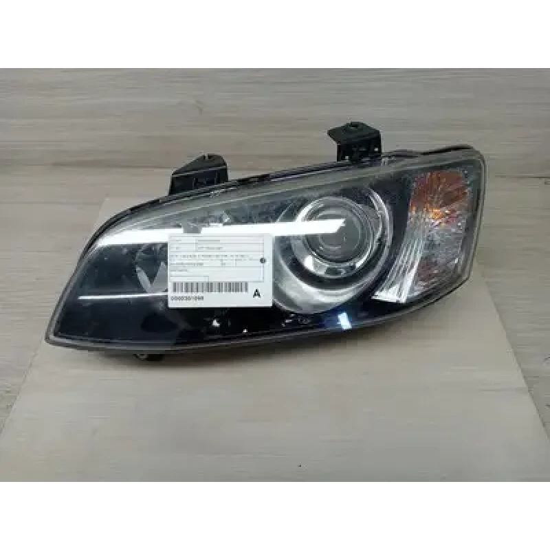 HOLDEN COMMODORE LEFT HEADLAMP VE SII, CALAIS/SS-V, PROJECTOR TYPE, 09/10-05/13
