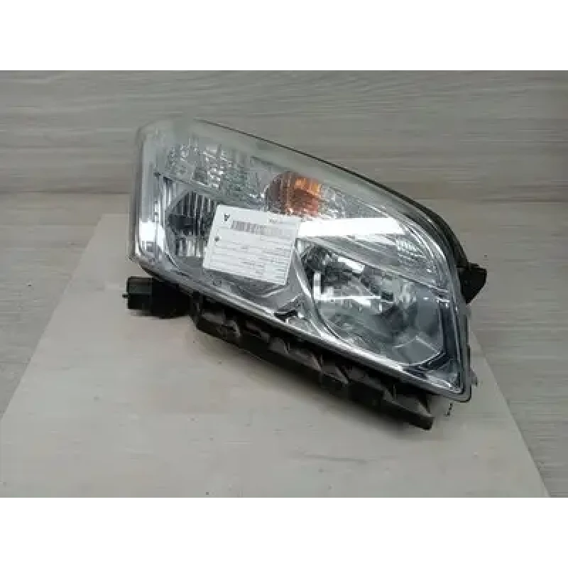 HOLDEN TRAX RIGHT HEADLAMP TJ SERIES, 08/13-09/16 2015
