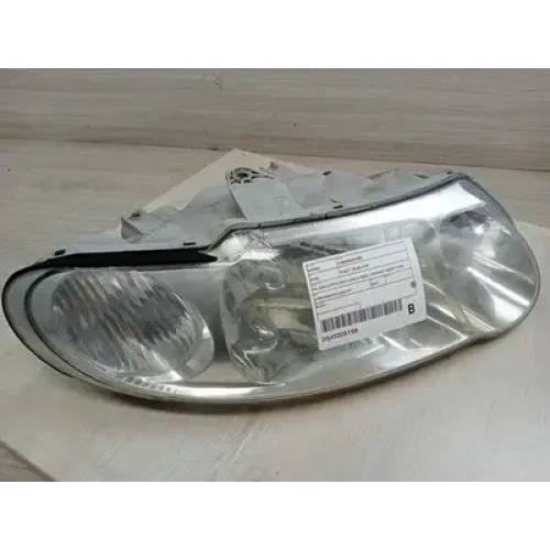 HOLDEN COMMODORE RIGHT HEADLAMP VX, EXECUTIVE/ACCLAIM/S PACK, CHROME INSERT TYPE