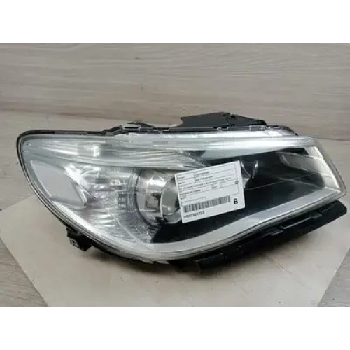HOLDEN COMMODORE RIGHT HEADLAMP VF, SV6/SS/SS-V/CALAIS-V, BLACK INSERT TYPE, 05/