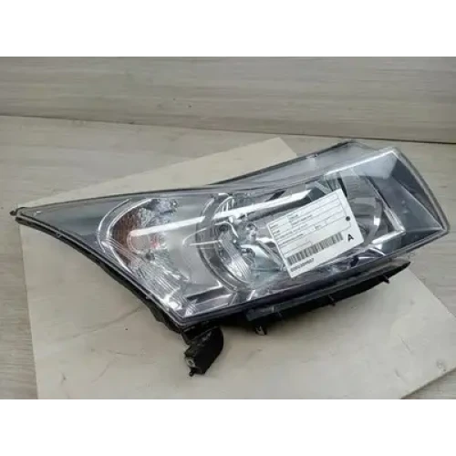 HOLDEN CRUZE RIGHT HEADLAMP JH, EQUIPE/CD, 01/15-01/17 2016