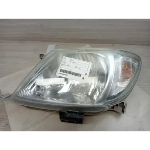 TOYOTA HILUX LEFT HEADLAMP 10/08-06/11 2010