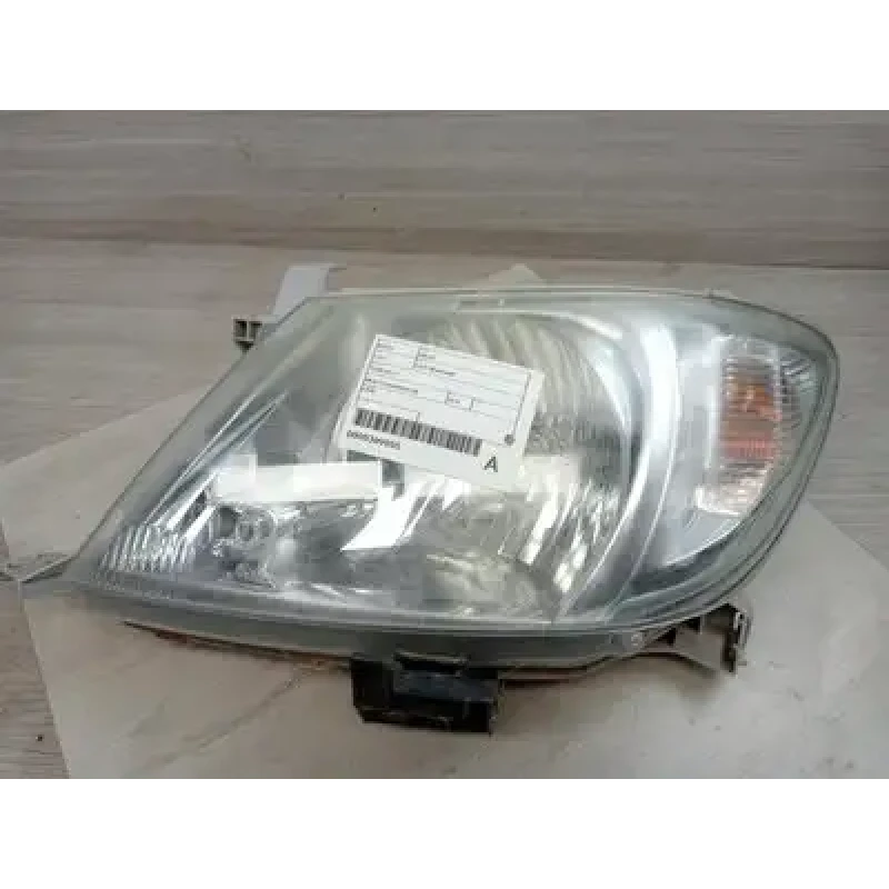 TOYOTA HILUX LEFT HEADLAMP 10/08-06/11 2010