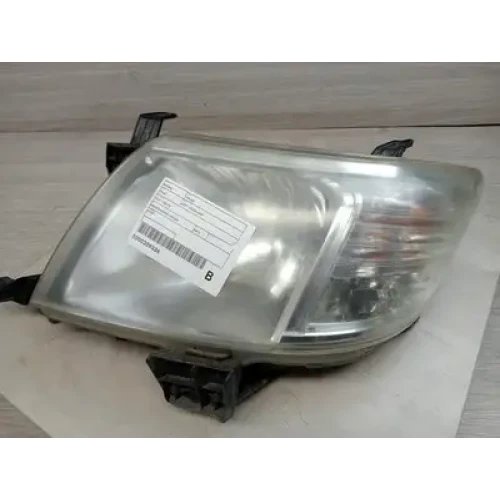 TOYOTA HILUX LEFT HEADLAMP 07/11-08/15 2012