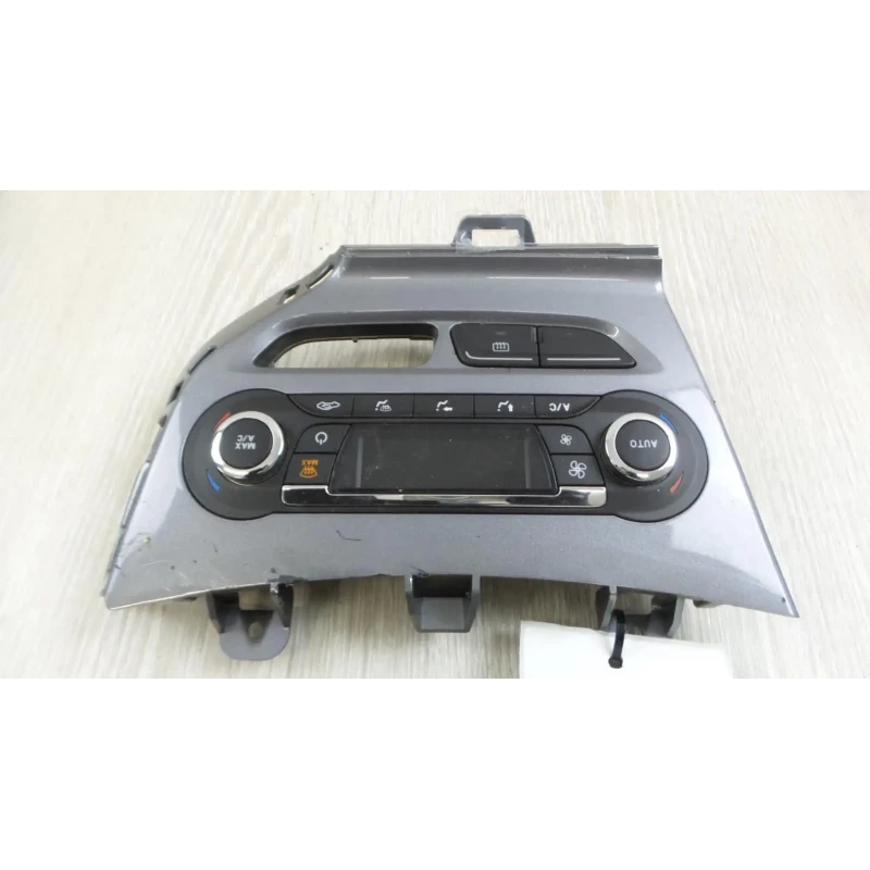 FORD FOCUS HEATER/AC CONTROLS LW, CLIMATE CONTROL TYPE, 05/11-08/15 2011