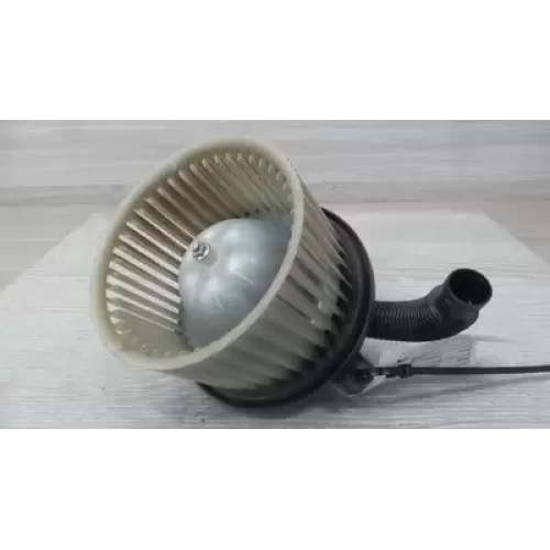 MITSUBISHI TRITON HEATER FAN MOTOR MQ-MR, FRONT, 03/15-10/21 2017