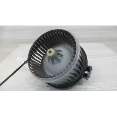 HOLDEN COMMODORE HEATER FAN MOTOR VF, 05/13-12/17 2015