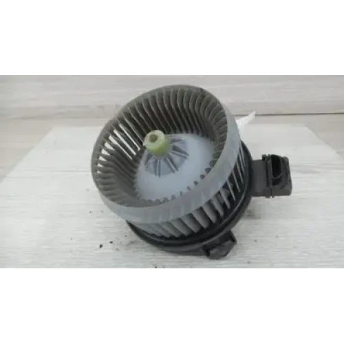 TOYOTA HILUX HEATER FAN MOTOR LARGE PLUG TYPE, 10/08-08/15 2010