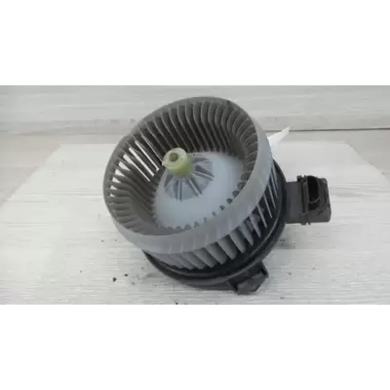 TOYOTA HILUX HEATER FAN MOTOR LARGE PLUG TYPE, 10/08-08/15 2010