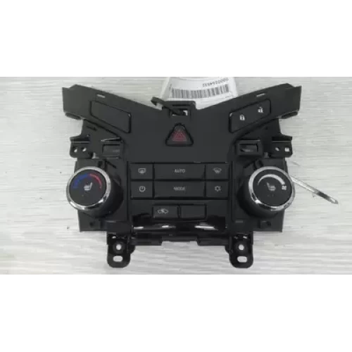 HOLDEN CRUZE HEATER/AC CONTROLS JH, CLIMATE CONTROL TYPE, W/ SEAT WARMER, 03/11-