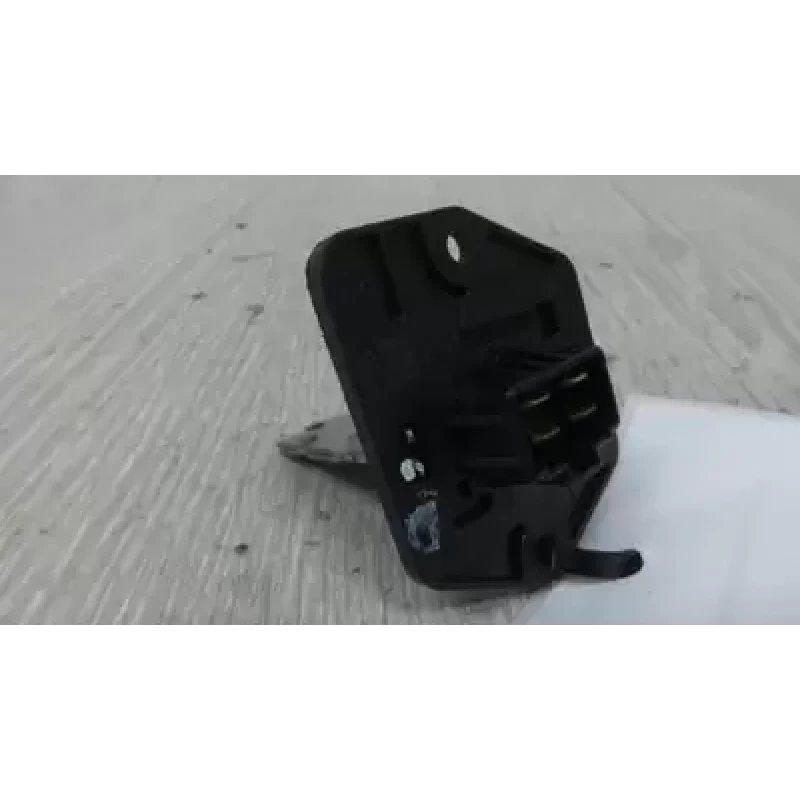 HYUNDAI ACCENT FAN SPEED RESISTOR RB, NON CLIMATE CONTROL TYPE, 07/11-12/19 2017