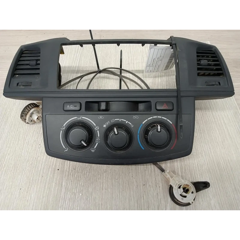 TOYOTA HILUX HEATER/AC CONTROLS NON CLIMATE CONTROL TYPE, 07/11-08/15 2015