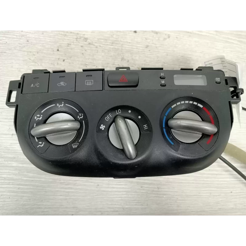 TOYOTA RAV4 HEATER/AC CONTROLS ACA2#R, 07/03-10/05 2004