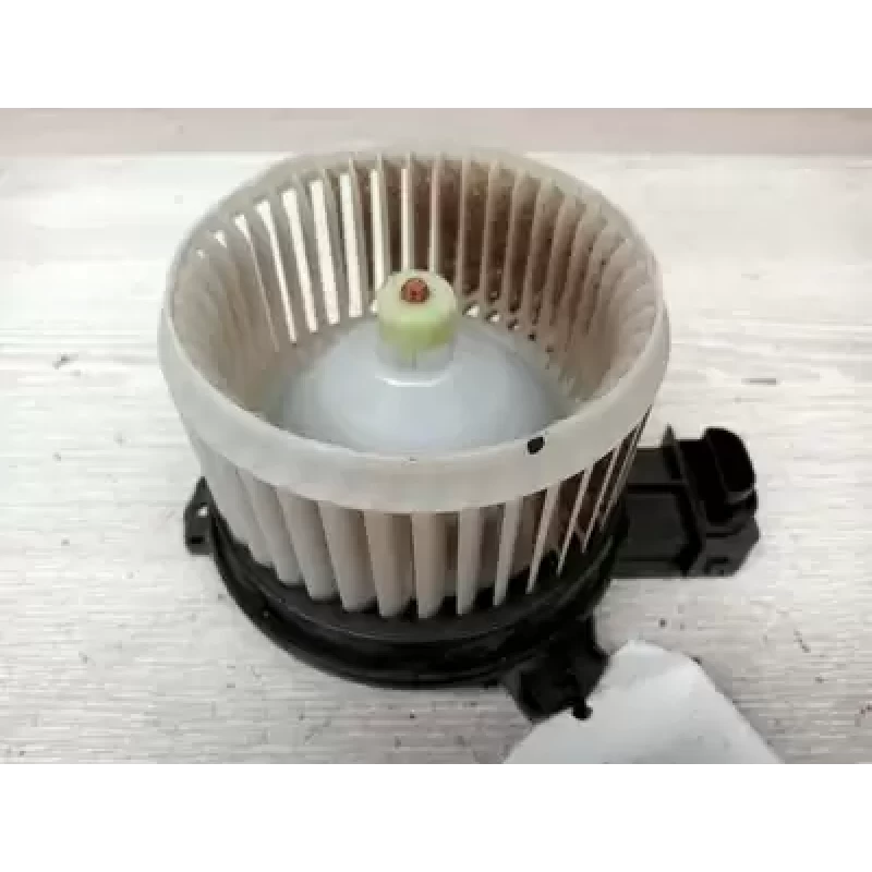 TOYOTA HILUX HEATER FAN MOTOR 09/15- 2018