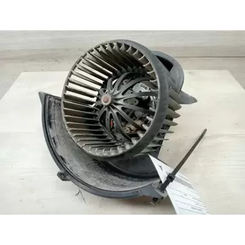 VOLKSWAGEN AMAROK HEATER FAN MOTOR FRONT, 2H, 10/10-09/22 2020