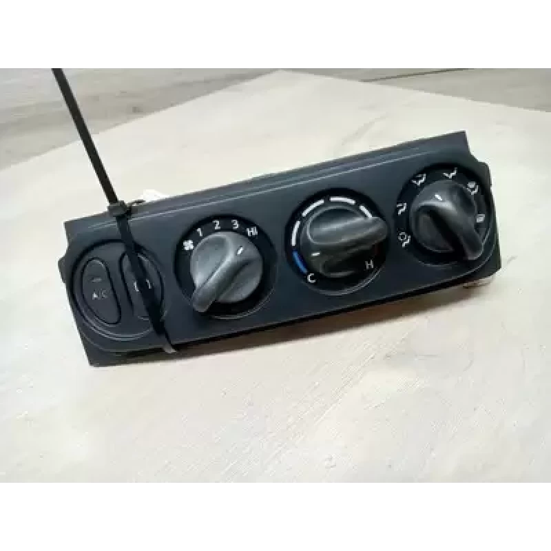 HOLDEN COMMODORE HEATER/AC CONTROLS VT-VX NORMAL 09/97-09/02 2001