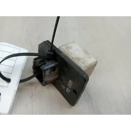 TOYOTA LANDCRUISER FAN SPEED RESISTOR 100 SERIES, 01/98-10/07 2002 TOYOTA LANDCRUISER FAN SPEED RESISTOR 100 SERIES, 01/98-10/07 2002