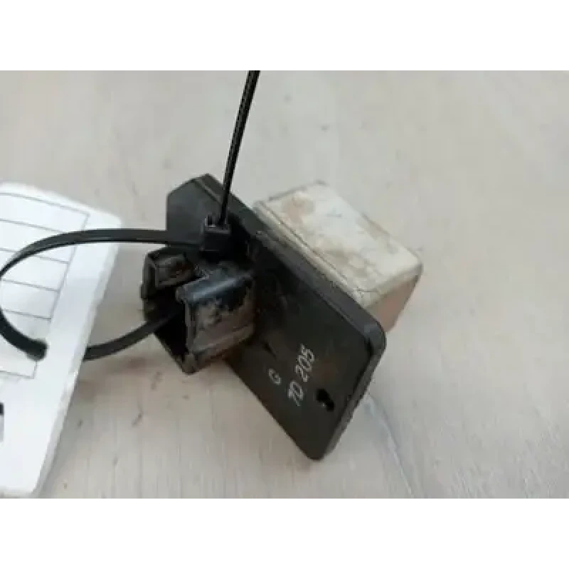 TOYOTA LANDCRUISER FAN SPEED RESISTOR 100 SERIES, 01/98-10/07 2002 TOYOTA LANDCRUISER FAN SPEED RESISTOR 100 SERIES, 01/98-10/07 2002