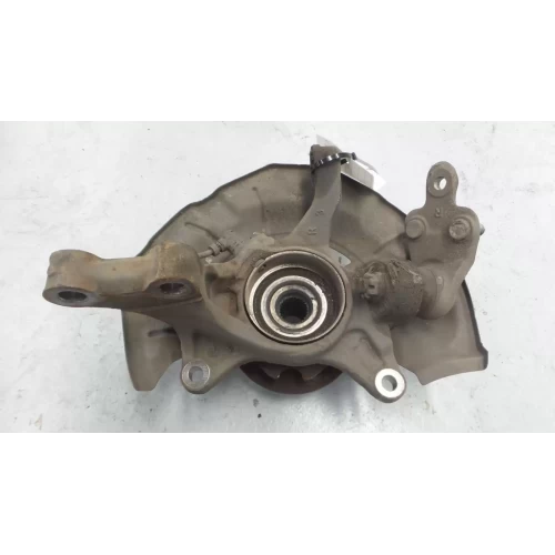 TOYOTA CAMRY RIGHT FRONT HUB ASSEMBLY AHV40, HYBRID, 12/09-11/11 2010