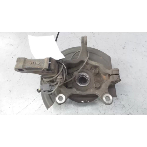 NISSAN PULSAR RIGHT FRONT HUB ASSEMBLY B17/C12, 12/12-12/17 2015