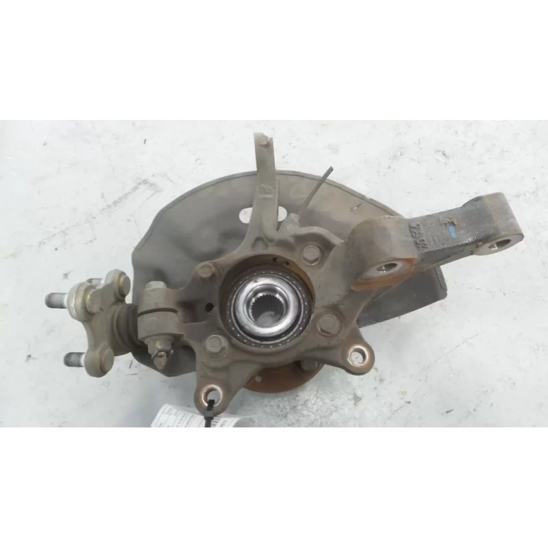 HYUNDAI TUCSON LEFT FRONT HUB ASSEMBLY TL, FWD, 07/15-06/18 2017