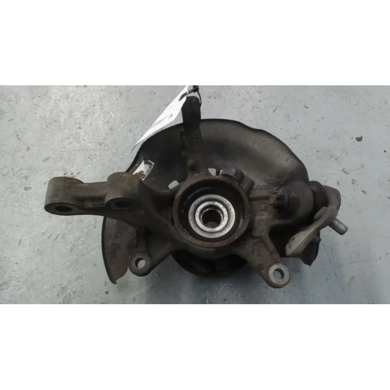 TOYOTA RAV4 RIGHT FRONT HUB ASSEMBLY ACA2#R, NON ABS TYPE, 07/00-10/05 2005
